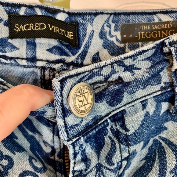 Sacred Virtue Bohemian Damask Print Skinny - Picture 3 of 4